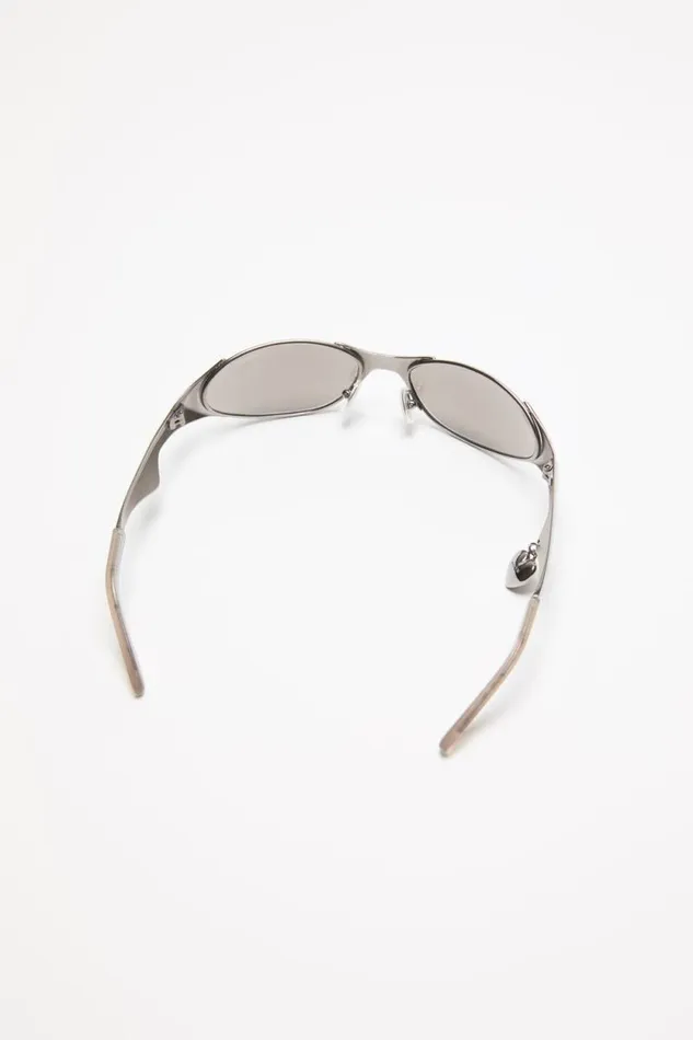 Acne Studios Metal Frame Charm Sunglasses Antique Silver Women Eyewear Acne Studios Metal Frame Charm Sunglasses Antique Silver Women Eyewear