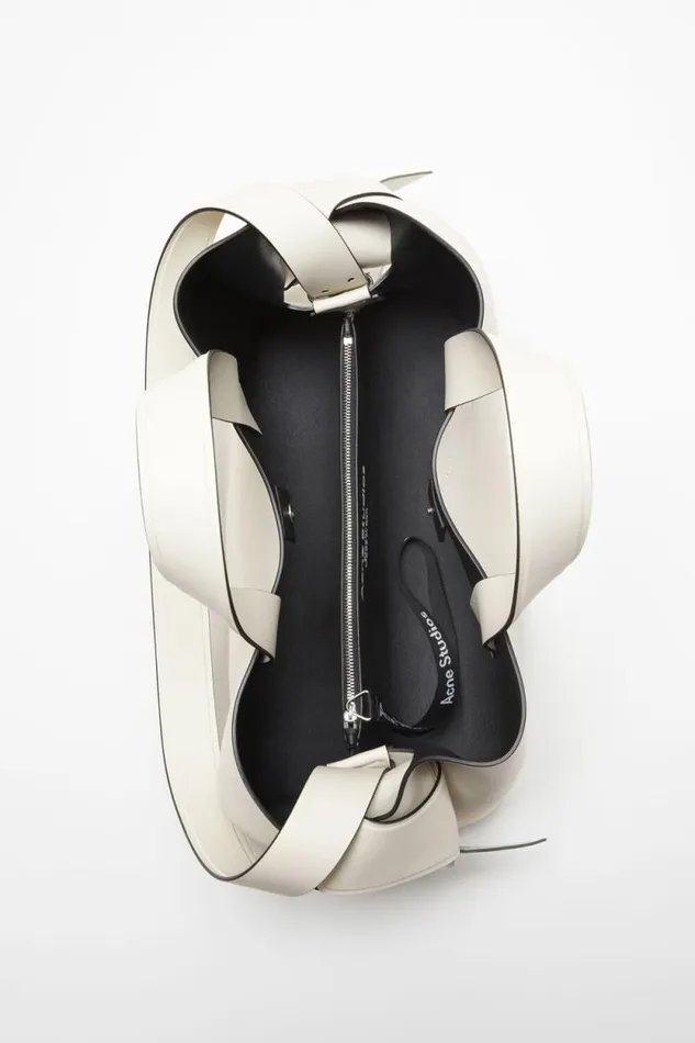 Acne Studios Musubi Midi Tote Whiteblack Women Bags Acne Studios Musubi Midi Tote Whiteblack Women Bags