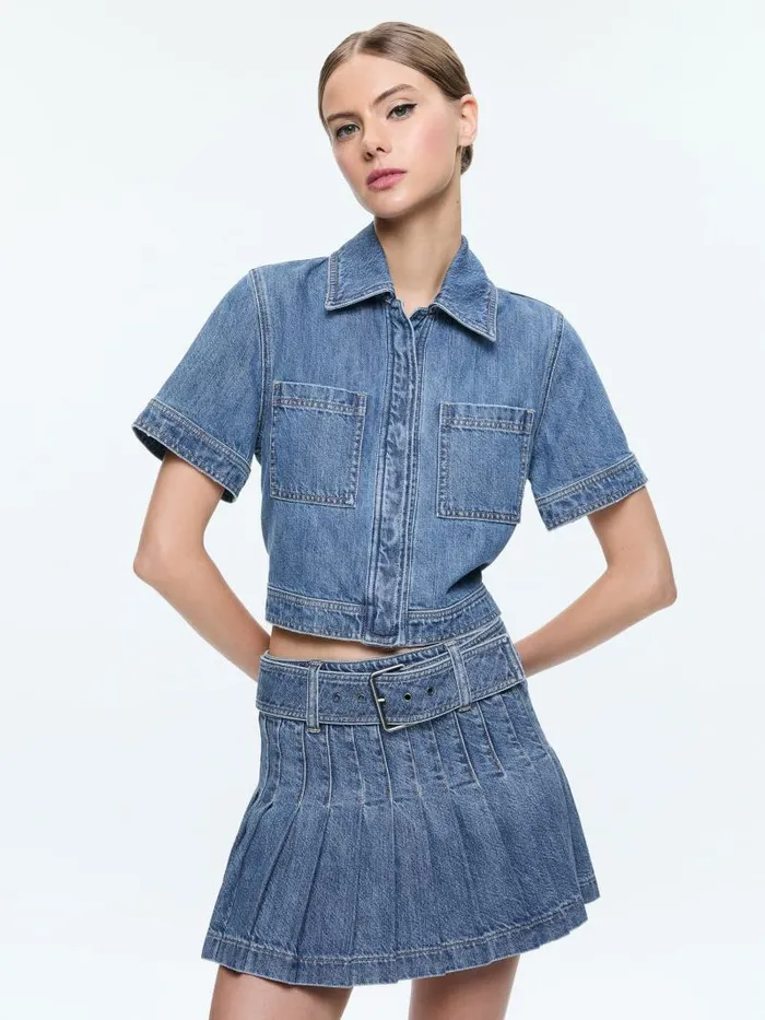 Alice Olivia TESHA SHORT SLEEVE CROPPED DENIM BUTTON DOWN Avery Blue Women Tops