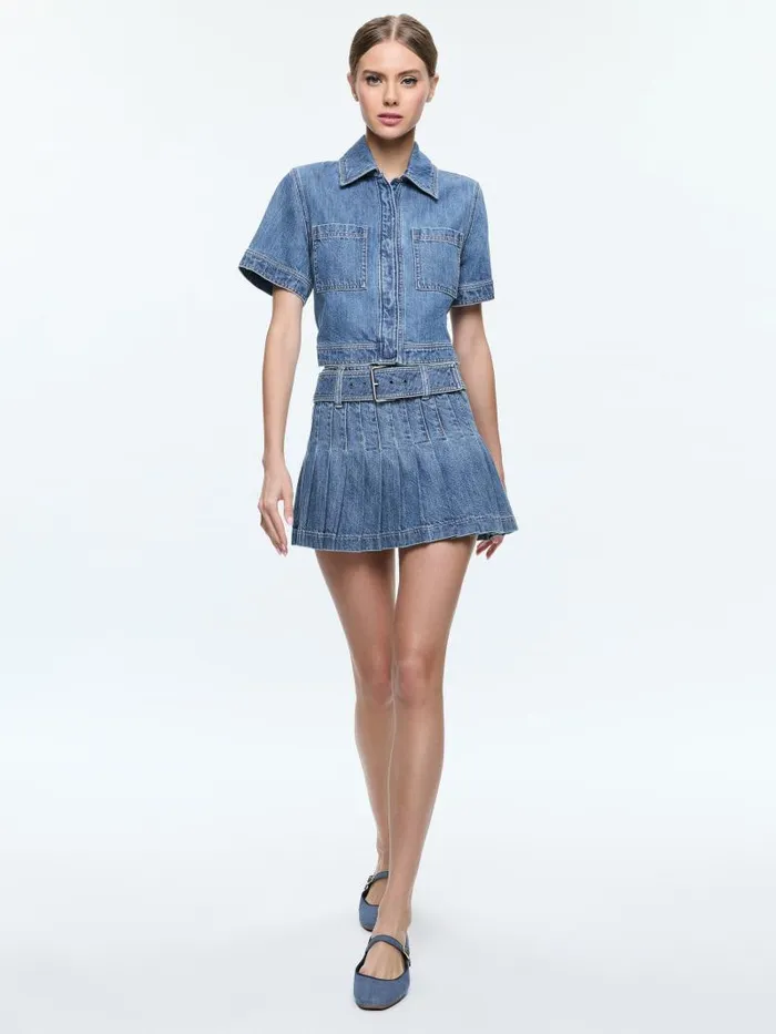 Alice Olivia TESHA SHORT SLEEVE CROPPED DENIM BUTTON DOWN Avery Blue Women Tops