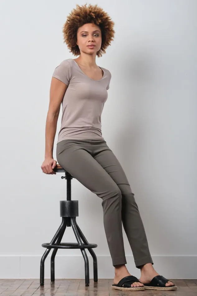 Avenue Montaigne BILLY Signature Olive Green Women Pants