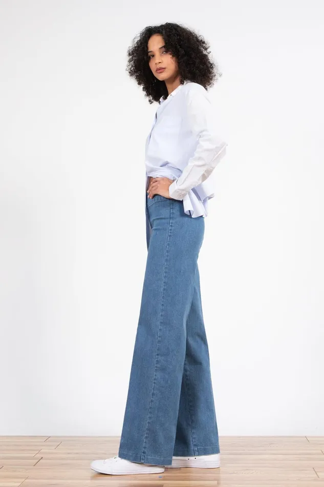 Avenue Montaigne FLAVIA Light Denim Women Pants