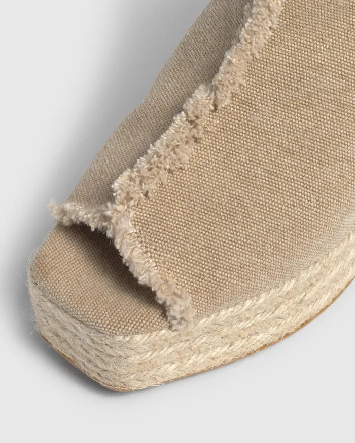 Castaer Queral002 Sand Women Wedges