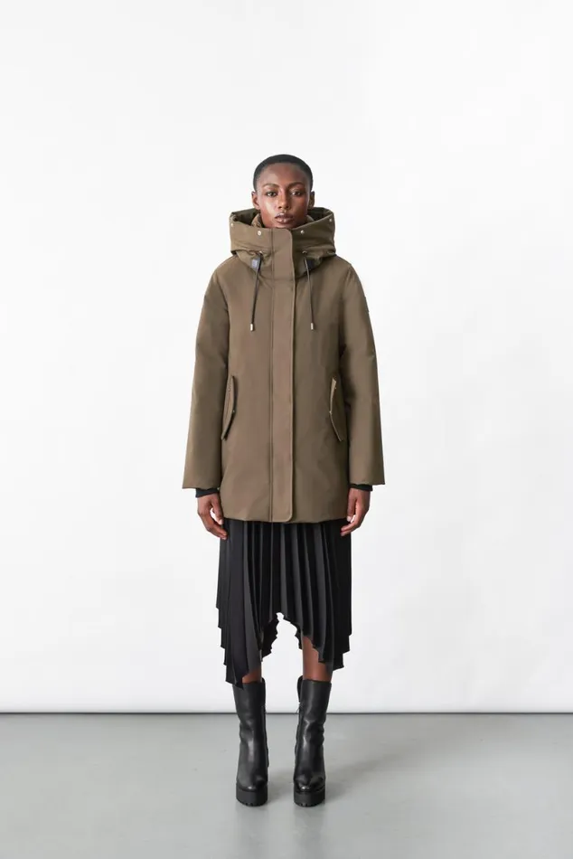 Downs and Jackets Women Mackage KINSLEE 2in1 Oversized Down Parka With Bib And Natural Fur Black