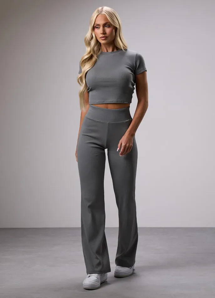 Gym King Tops and TShirts Women GKW Sports Luxe Rib Crop Tee 8211 Dark Sage