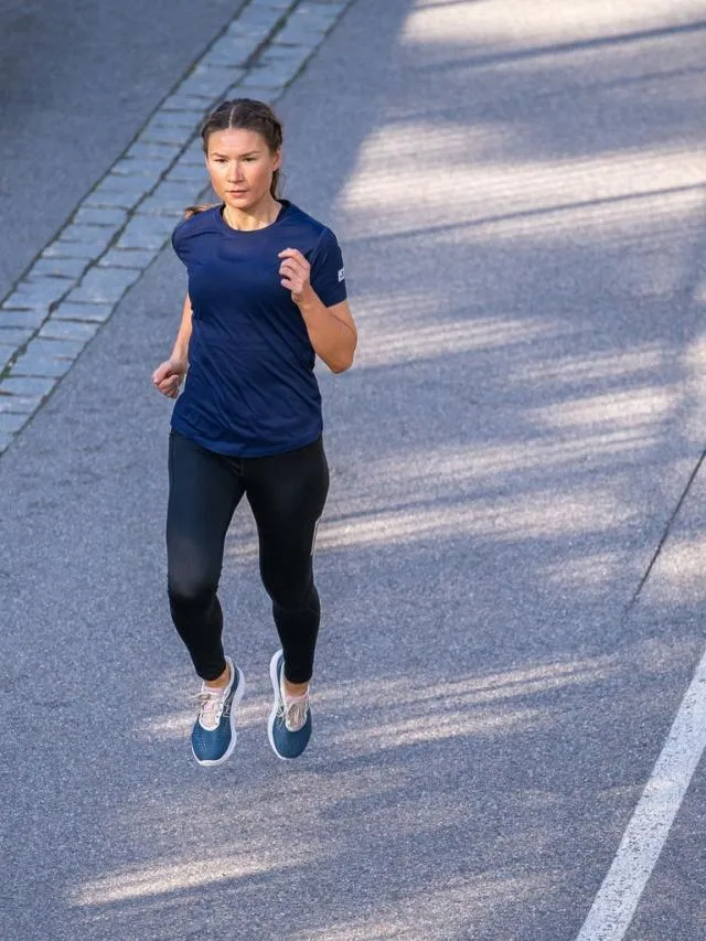 Karhu Ikoni 20 HiVo 8211 Running Shoes Women Running Shoes
