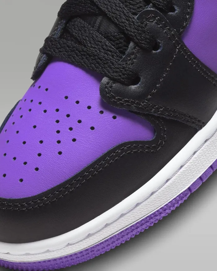 Kids Nike Jordan Air Jordan 1 Low Purple Venomwhiteblack