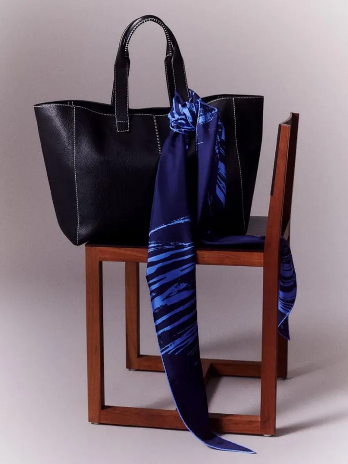 Lafayette 148 New York Grained Calfskin Leather L Tote Black HandbagsReady To Wear Suits