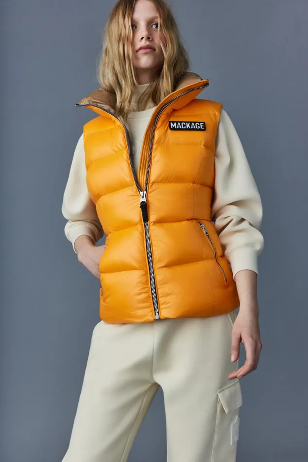 Light Down Jackets Women Mackage CHAYA Lustrous Light Down Vest For Ladies Black Light Down Jackets Women Mackage CHAYA Lustrous Light Down Vest For Ladies Black