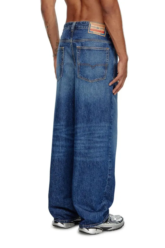 Men Diesel Jeans Relaxed Jeans 2001 DMacro 09I27 Medium Blue