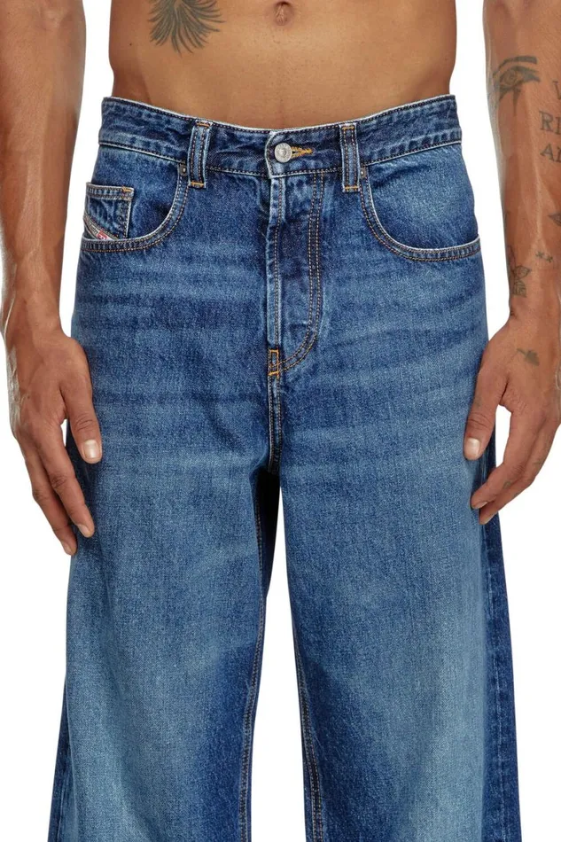 Men Diesel Jeans Relaxed Jeans 2001 DMacro 09I27 Medium Blue
