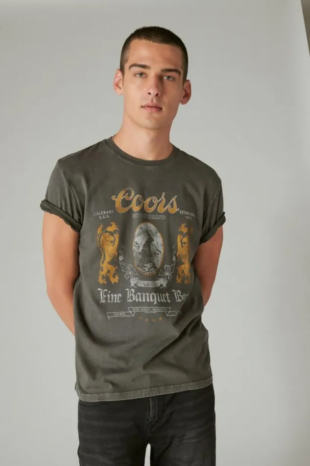 Men Lucky Brand Graphic Tees Coors Fine Banquet Beer Tee Raven