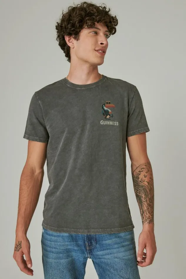 Men Lucky Brand Graphic Tees Guinness Toucan Tee Dark Shadow