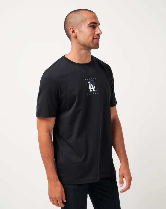 Men Tees TravisMathew LOS ANGELES DODGERS IN THE DUGOUT TEE Black Men Tees TravisMathew LOS ANGELES DODGERS IN THE DUGOUT TEE Black