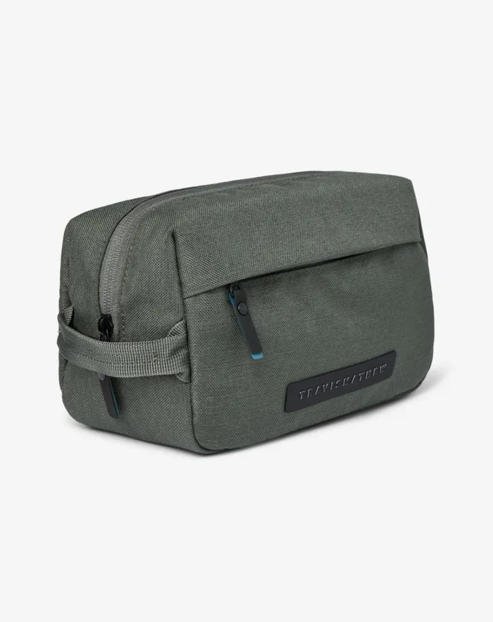 MenWomen Luggage and Backpacks TravisMathew DOPP KIT Dark Olive MenWomen Luggage and Backpacks TravisMathew DOPP KIT Dark Olive