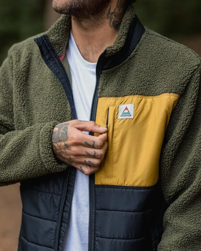 Passenger Clothing Born Explorer Recycled PolarLined Sherpa Fleece Khaki Men Fleece