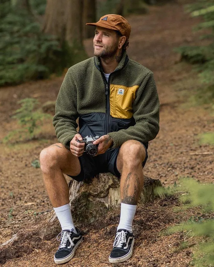 Passenger Clothing Born Explorer Recycled PolarLined Sherpa Fleece Khaki Men Fleece