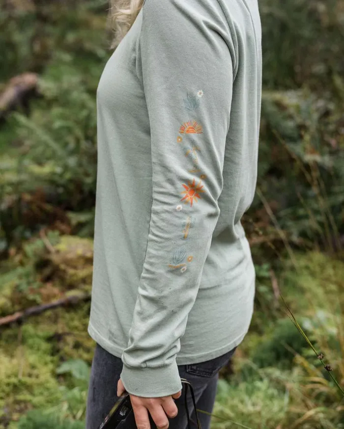Passenger Clothing Chica Recycled Cotton LS TShirt Pistachio Women Tops and TShirts