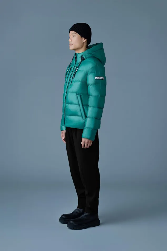 Puffer Men Mackage VICTOR Lustrous Light Down Jacket With Hood For Men Emerald Puffer Men Mackage VICTOR Lustrous Light Down Jacket With Hood For Men Emerald