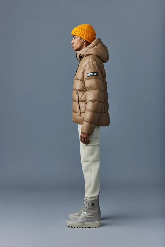 Puffer Men Mackage VICTOR Lustrous Light Down Jacket With Hood For Men Emerald Puffer Men Mackage VICTOR Lustrous Light Down Jacket With Hood For Men Emerald