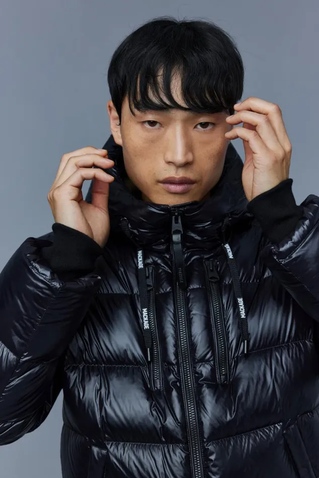 Puffer Men Mackage VICTOR Lustrous Light Down Jacket With Hood For Men Emerald Puffer Men Mackage VICTOR Lustrous Light Down Jacket With Hood For Men Emerald