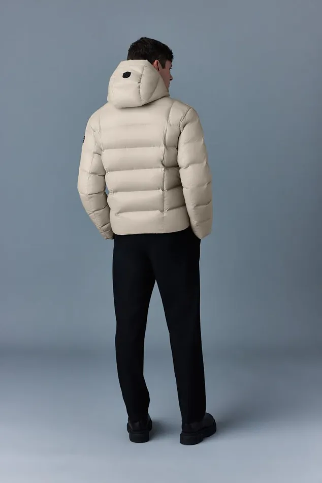 Puffer Men Mackage VICTOR Lustrous Light Down Jacket With Hood For Men Emerald Puffer Men Mackage VICTOR Lustrous Light Down Jacket With Hood For Men Emerald