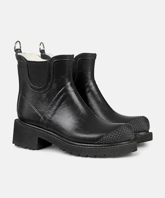 Short Rubber Boots With High Heel 8211 Black Rainboots Ilse Jacobsen Rainboots Short