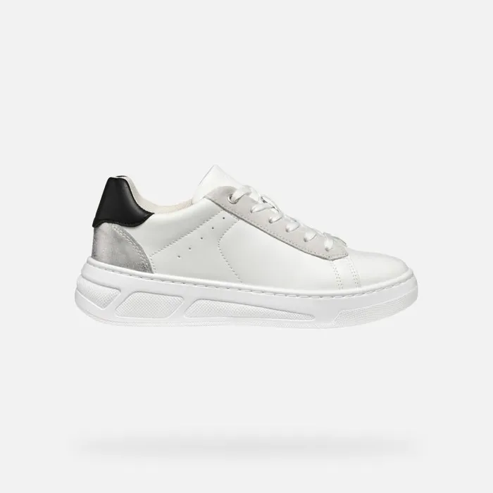Woman Geox Sneakers LJUBA WOMAN WhiteSilver Low Top Sneakers Whitesilver