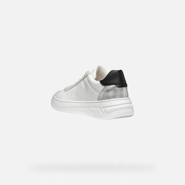 Woman Geox Sneakers LJUBA WOMAN WhiteSilver Low Top Sneakers Whitesilver