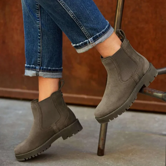 Women Booties Ariat Wexford Lug Chelsea Boot Dark Moss Women Booties Ariat Wexford Lug Chelsea Boot Dark Moss