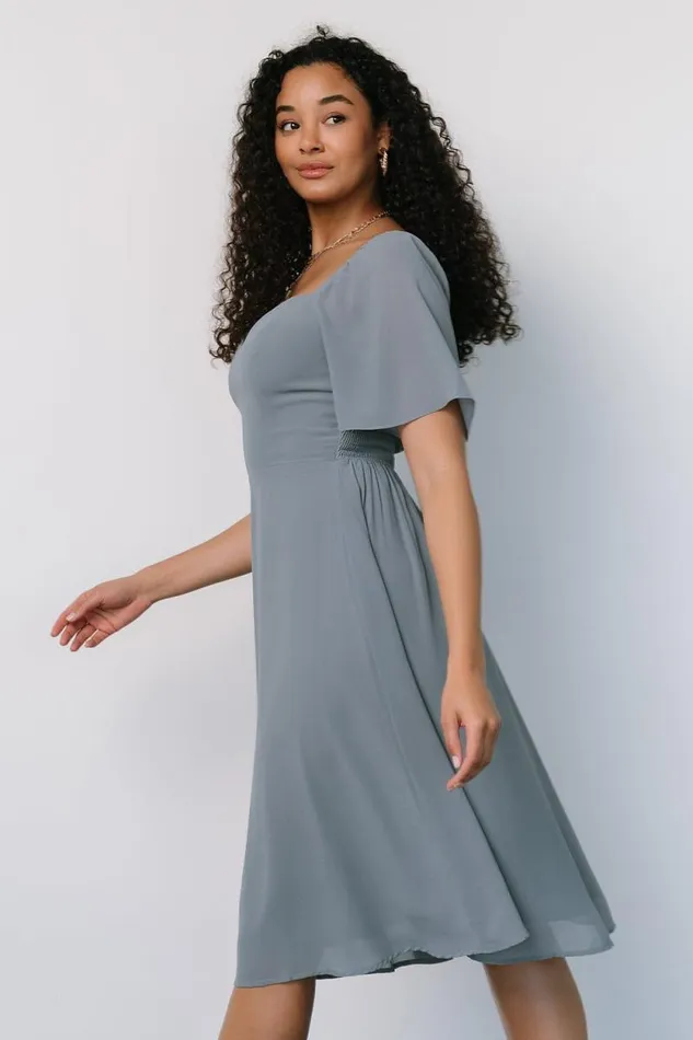 Women Colette Sweetheart Midi Dress Dusty Blue Baltic Born The Guest Edit Women Colette Sweetheart Midi Dress Dusty Blue Baltic Born The Guest Edit