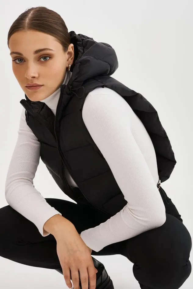 Women DELMA Quilted Nylon Dickey Black LAMARQUE Puffers
