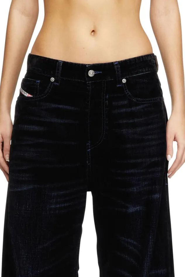Women Diesel Jeans Relaxed Jeans 1996 DSire 068QY Dark Blue Women Diesel Jeans Relaxed Jeans 1996 DSire 068QY Dark Blue