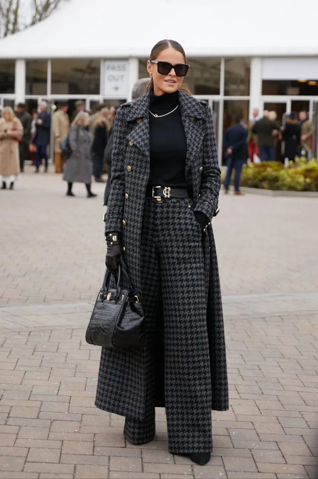 Women High Waisted Straight Trouser Large Scale Charcoal Houndstooth Holland Cooper Tailoring Women High Waisted Straight Trouser Large Scale Charcoal Houndstooth Holland Cooper Tailoring