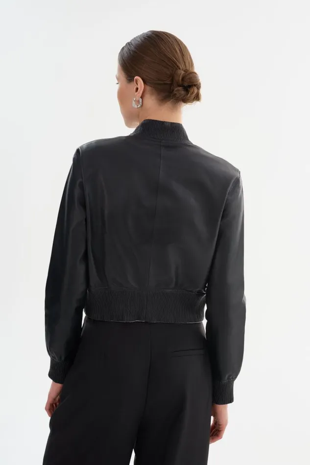 Women KORDELLA Reversible Leather Bomber Jacket Blacksilver LAMARQUE Bombers Women KORDELLA Reversible Leather Bomber Jacket Blacksilver LAMARQUE Bombers