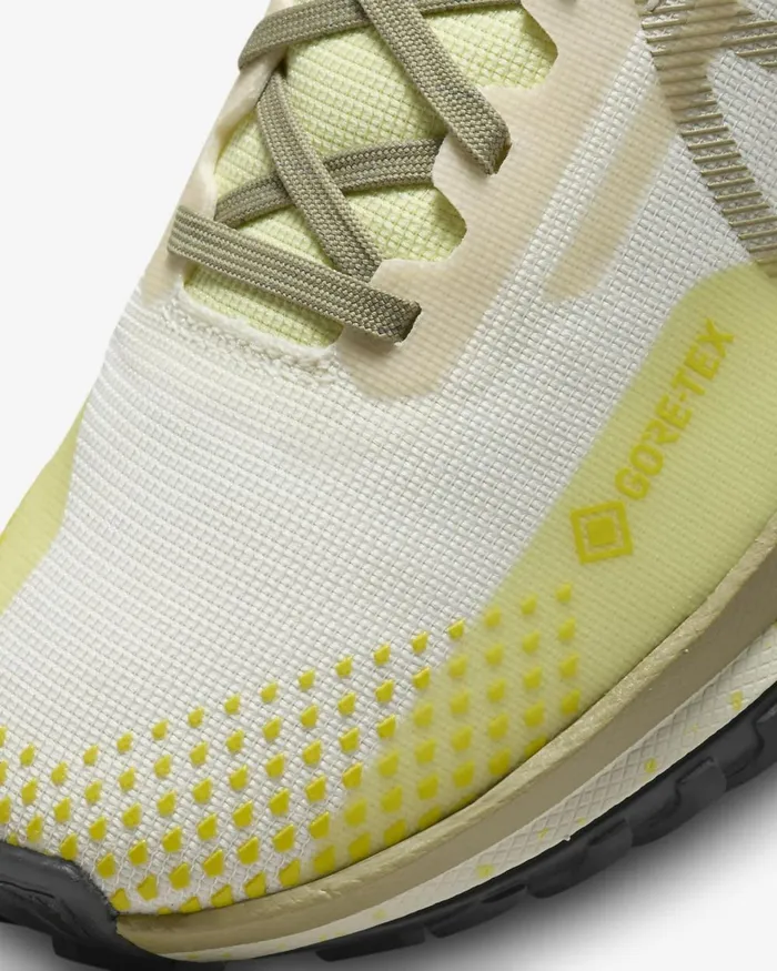 Women Nike Running Pegasus Trail 4 GORETEX Pale Ivoryluminous Greenhigh Voltageneutral Olive