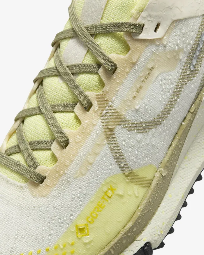 Women Nike Running Pegasus Trail 4 GORETEX Pale Ivoryluminous Greenhigh Voltageneutral Olive