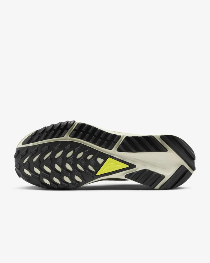 Women Nike Running Pegasus Trail 4 GORETEX Pale Ivoryluminous Greenhigh Voltageneutral Olive