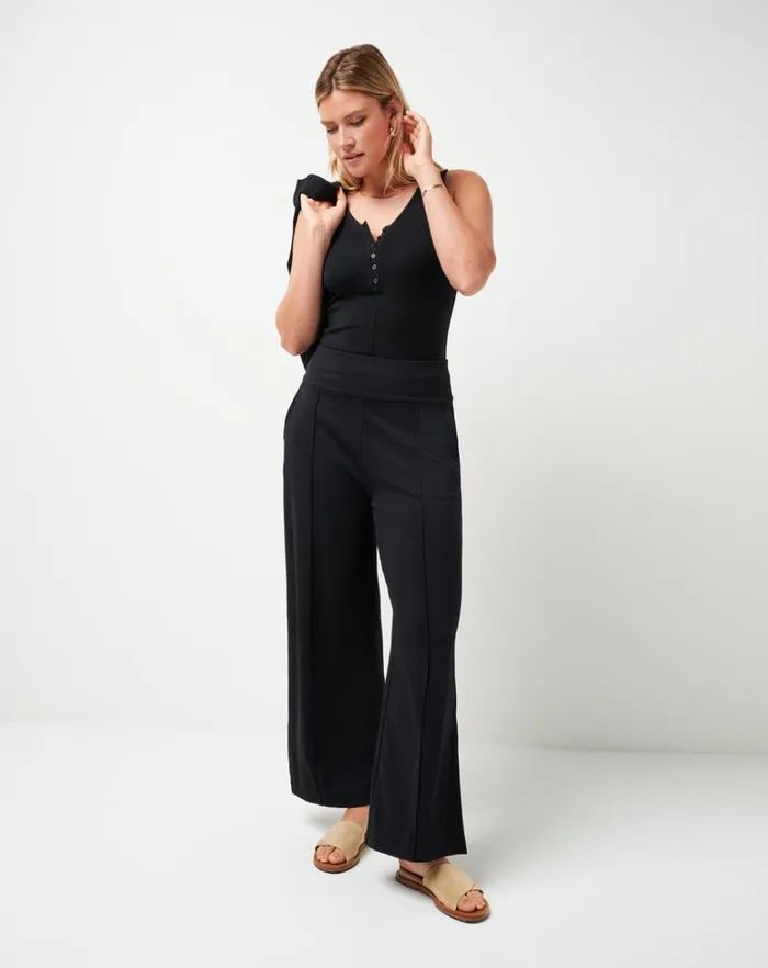 Women Shirts and Tops TravisMathew CLOUD RIB SUNSHINE TANK Black