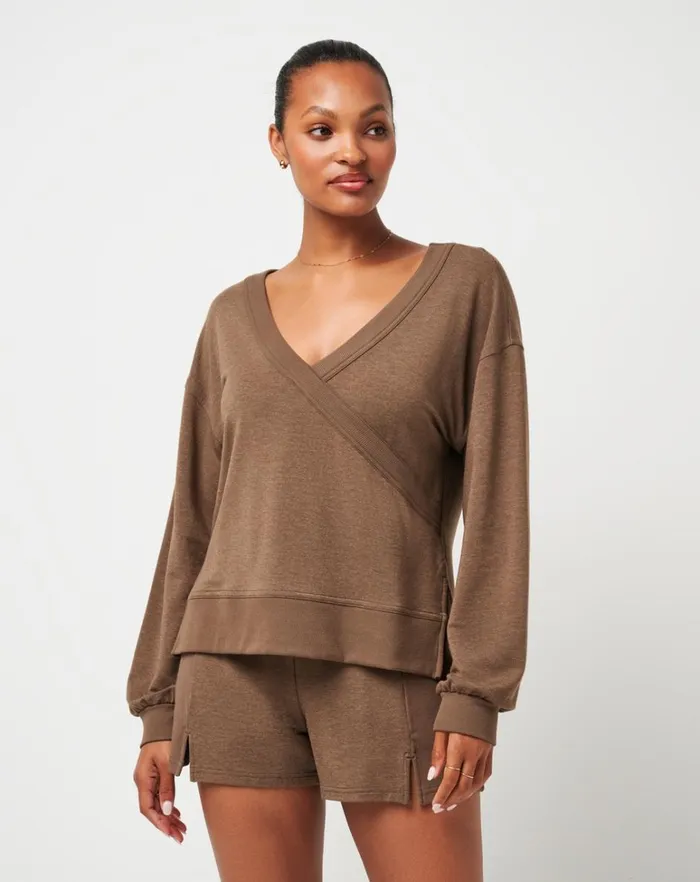 Women Shirts and Tops TravisMathew SEPTEMBER MORNING CLOUD TOP Heather Cocoa Brown