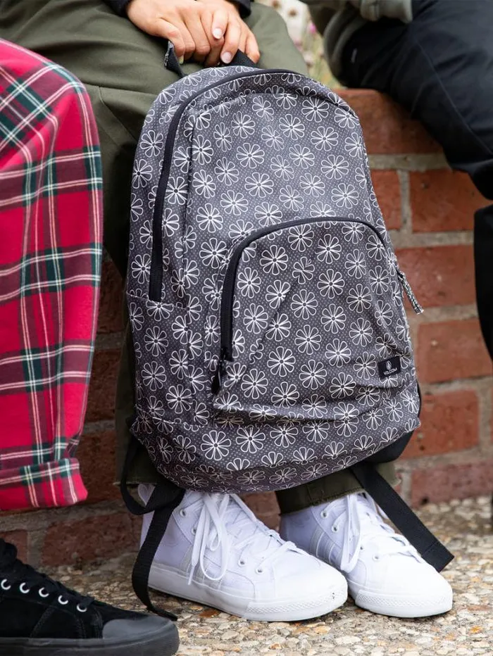 WomensKids Bags and Backpacks Volcom Schoolyard Canvas Backpack 8211 BlackWhite